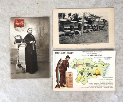 deux vieilles cartes postales représentant un prêtre et une carte de la France
