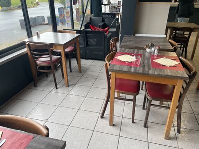 29 tables carrées de restaurant 2 personnes (70 x 70) platea… - Photo 1