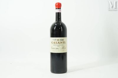 une bouteille de vin posée sur une table