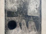 un dessin en noir et blanc représentant un chat et un chien