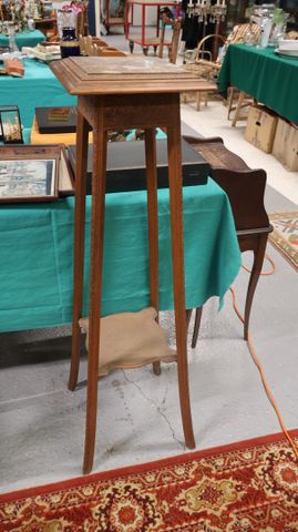 Selette avec tablette d’entrejambe. H 111 cm