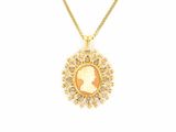 un pendentif camée en or jaune 18 carats serti de diamants