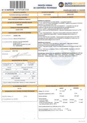un document sur lequel figurent la photo d'une personne, son nom et un code-barres