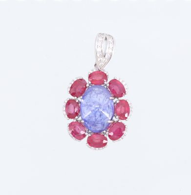 Pendentif en tanzanite et saphir rose, orné de diamants, sur fond blanc