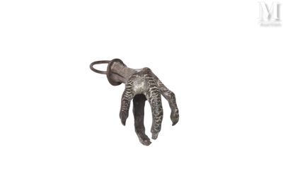Pince à faisander en bronze, en forme de serre de rapace