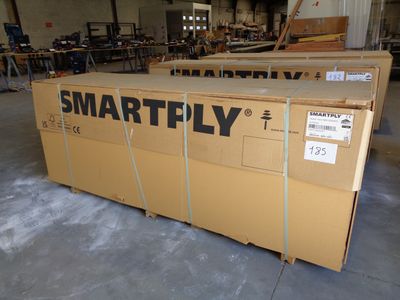 a cardboard box with the words smartfly on it