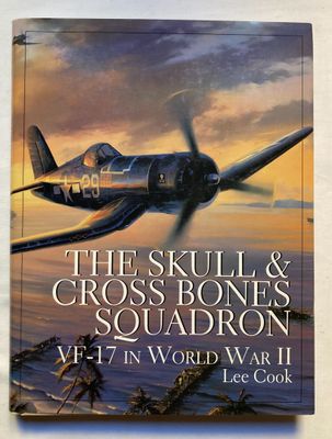 Couverture du numéro 978 consacrée à l'escadron « Skull and Crossbones » V-17 pendant la Seconde Guerre mondiale