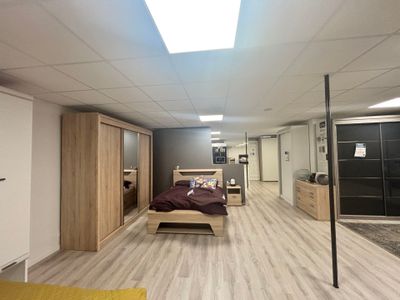 Ensemble CELIO avec lit 140 cm, chevet, commode 3 tiroirs et… - Photo 1