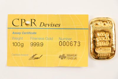 a close up of a credit card with a gold bar on it