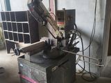 a machine that is sitting on a table in a room