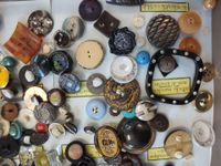 Lot de boutons fantaisie de tout styles et toutes matières (photo 3)