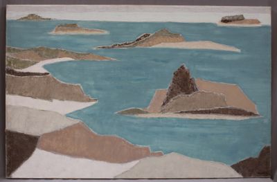 une photo d'un tableau représentant un plan d'eau avec des montagnes en arrière-plan