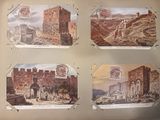 plusieurs photos d'un mur sur lequel sont accrochées de nombreuses images différentes