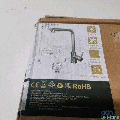 Le boîtier du robinet est ouvert et prêt à l'emploi.
