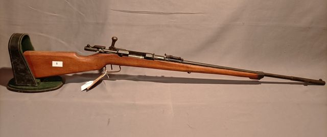 Catégorie D : Fusil Gras modifié M14, crosse refaite. Numéro de s