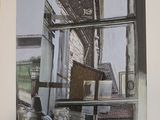 une photo d'une photo représentant une fenêtre sur laquelle figure une horloge