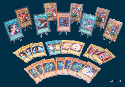beaucoup de cartes sur la table