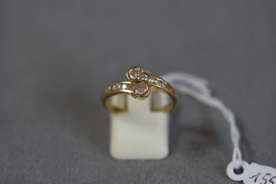 Jolie bague monture or avec deux diamants en Toi et Moi env.…