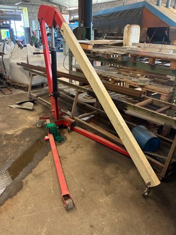 Chêvre d’atelier SCISSOR STACKER de 2013
