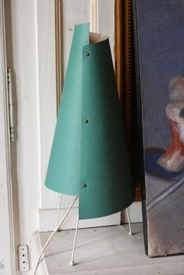 LAMPE tripode en métal laqué blanc reposant sur des pieds bo… - Photo 1