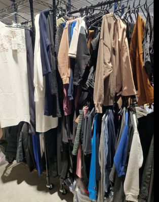 lot de 100 vêtements de seconde main, homme/femme toute sort…