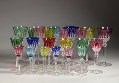 SAINT-LOUIS. Partie de SERVICE de VERRES, modèle Tommy color…