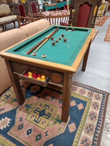 Billard à bouchon ancien  H. 78 cm L. 127 cm P. 77 cm