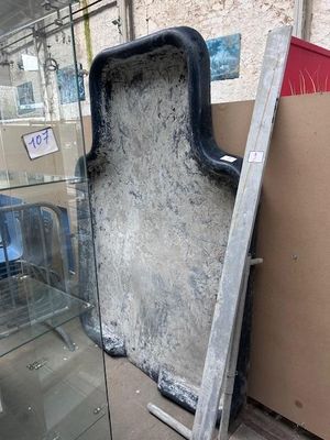 a glass case that has some kind of thing inside of it