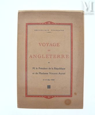 la couverture d'un livre ornée d'une bordure rouge