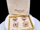 une boîte contenant des bijoux