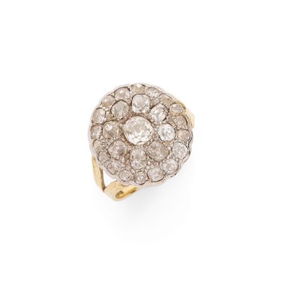 une bague à grappes de diamants, par van cleef