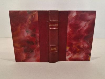 deux livres superposés