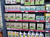 many different types of deteres on the shelves in the store