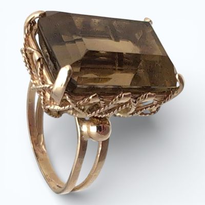 BAGUE or et quartz fumé Poids 8,2 g TDD 55