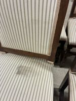 Suite de 8 chaises, piètement tourné réuni par une entretois… (photo 4)
