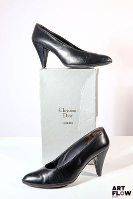CHRISTIAN DIOR Paire d'escarpins à bout pointu en cuir noir …