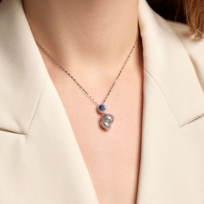 Pendentif Saphir ET Perle DE Culture Baroque Grise