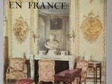 une image représentant un livre avec une photo d'un salon