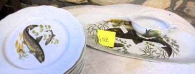 Service à poisson comprenant un plat, 1 saucière, 14 assiett…