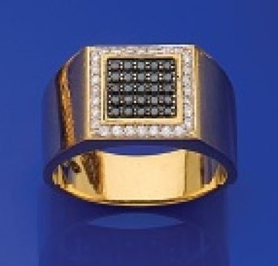 gros plan d'une bague en or avec des diamants noirs et blancs