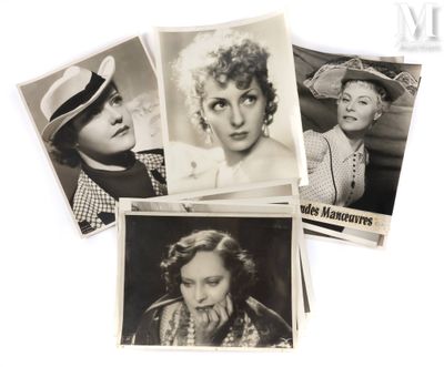 plusieurs vieilles photos en noir et blanc d'une femme portant un chapeau