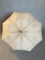 Ombrelle en tissu blanc, baleines métalliques et manche en b… (photo 2)