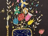 une image représentant un tableau sur lequel figure une boîte bleue contenant des fleurs