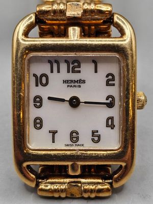 HERMES, montre de dame Cape Cod en OR, petit modèle à quartz… - Photo 1