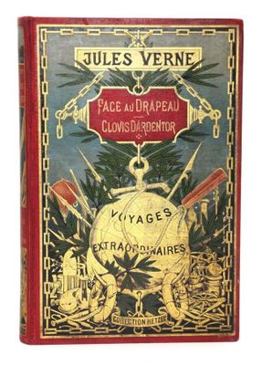 un vieux livre dont la couverture est ornée d'une image d'éléphant