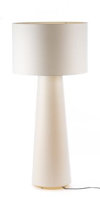 une lampe de table blanche avec un abat-jour blanc