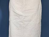 a close up of a white skirt on a mannequin mannequin mannequin mannequin mannequin mannequin mannequin manne
