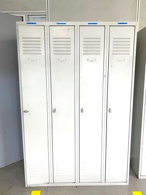 1 Bloc vestiaire métallique à 4 portes de largeur 30 cm Soit…
