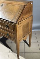 Bureau de pente en noyer à décor marqueté d'une étoile, ouvr… (photo 3)