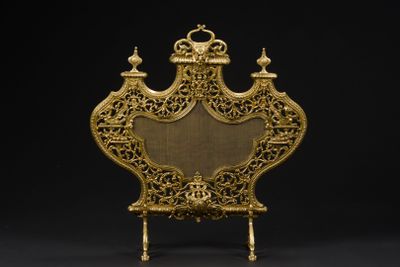 Charles CASIER Ecran de cheminée en bronze doré à décor ajou… - Photo 1